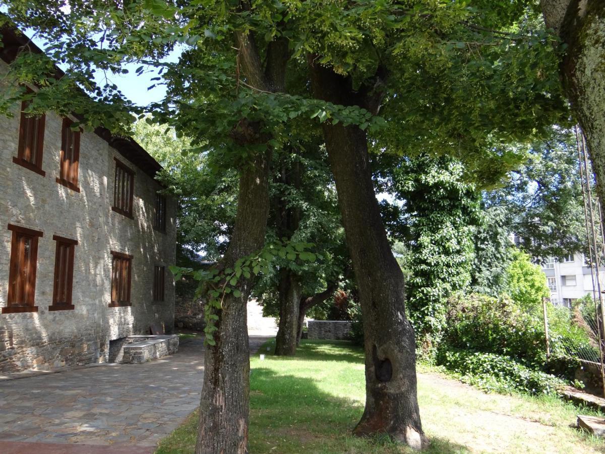 Albergue Francisco Giner De Los Rios บีญาบลีโน ภายนอก รูปภาพ